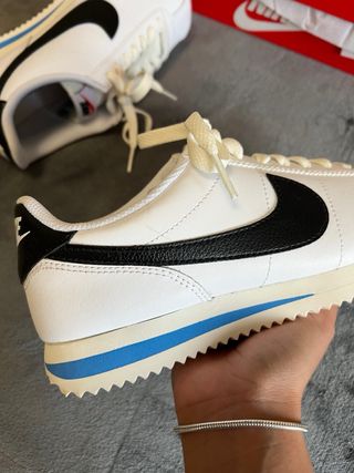 Nike Cortez Blancas y Negras 36.5