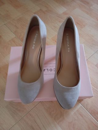 Zapatos de tacón PICCOLA PIU beige