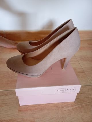 Zapatos de tacón PICCOLA PIU beige