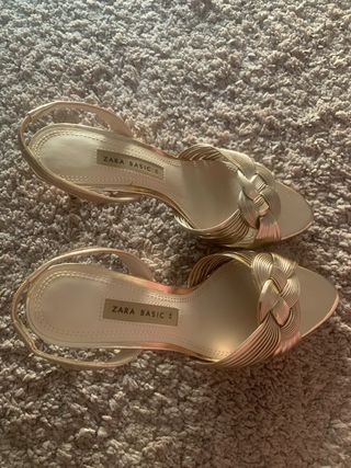 Sandalias Zara Doradas Talla 36