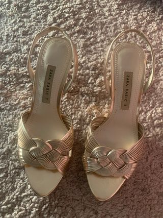 Sandalias Zara Doradas Talla 36