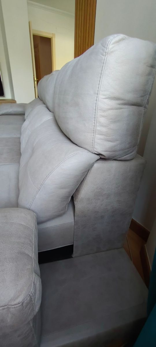 SOFA GRAN TAMAÑO Y CONFORT