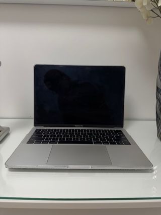 MacBook Pro 13” 
Plata 