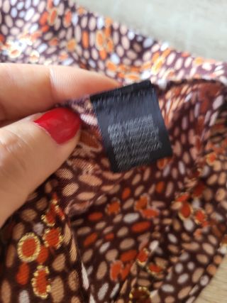 Pañuelo grande estampado tonos tierra y naranja