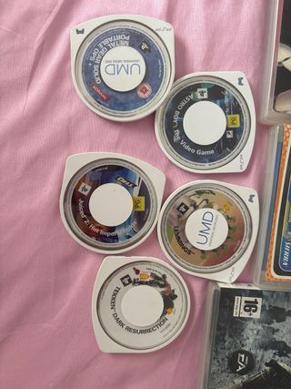 Confezione da 5 cover per PSP e 5 UMD