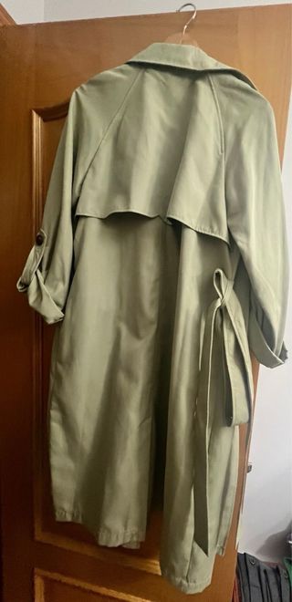 Gabardina Stradivarius Verde Oliva