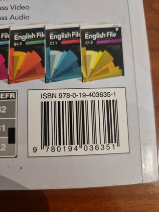 English File A2/b1 Student's Book And Workbook ...