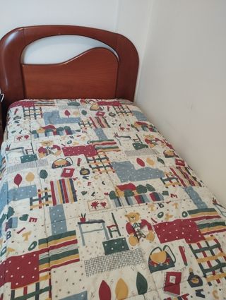 Cama con cabecero y piecero
de 90X180 
