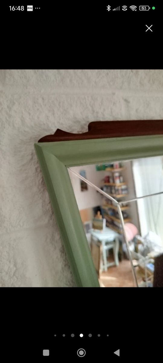 Cómoda de madera con espejo