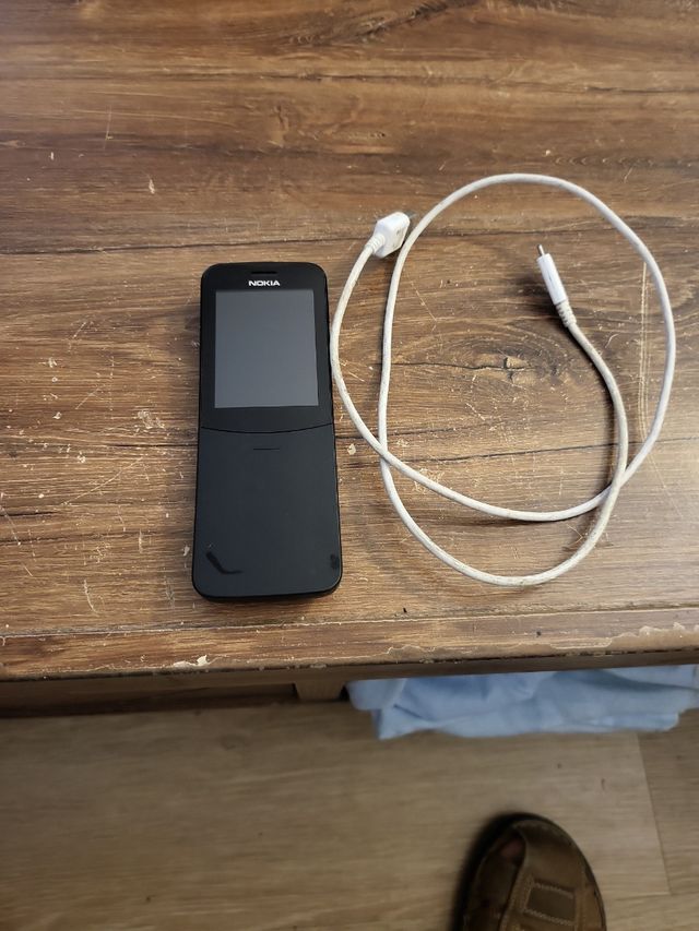 Nokia Negro con Cable USB