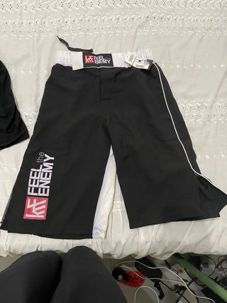 Pantalón boxeo FEEL THE ENEMY negro/blanco