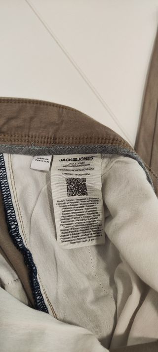 Pantalón chino Jack & Jones marrón. Talla 36 x 34