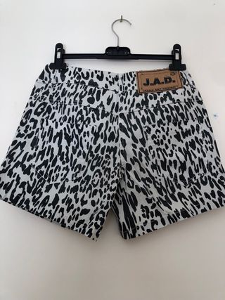 Pantaloni corti donna maculati