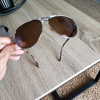 Gafas de sol Persol estilo aviador – con funda
