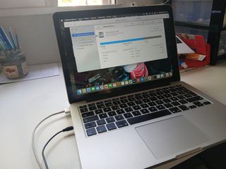 MacBook Pro 13 2015 i5 8GB RAM raton apple 