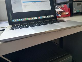 MacBook Pro 13 2015 i5 8GB RAM raton apple 