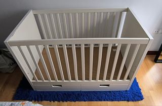 Cuna con colchón nuevo