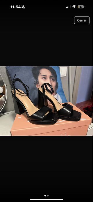 Zapatos de tacón negros