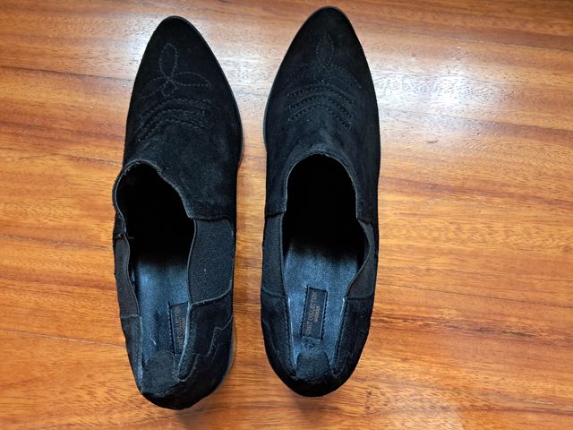 Botines negros mujer