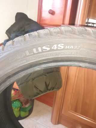  4 Neumáticos Kumho Solus 4S HA32 235/40 ZR18 95Y.