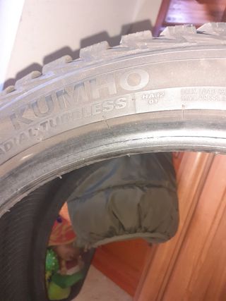  4 Neumáticos Kumho Solus 4S HA32 235/40 ZR18 95Y.