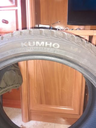  4 Neumáticos Kumho Solus 4S HA32 235/40 ZR18 95Y.