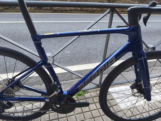 Berria Belador Pro 105 Di2 Azul