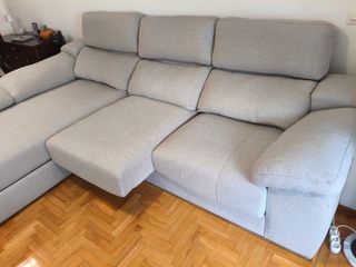 Sofá con chaiselongue