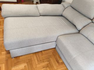 Sofá con chaiselongue