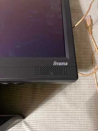 Pantalla iiyama P1905S + Teclado