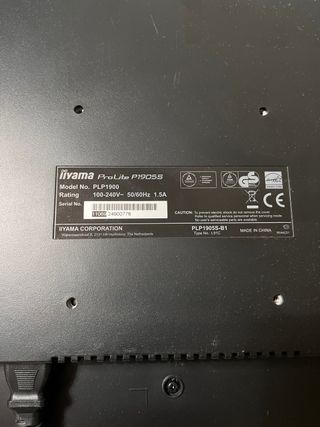 Pantalla iiyama P1905S + Teclado