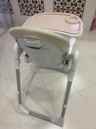Trona para bebé color beige