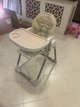 Trona para bebé color beige