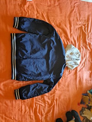 Cazadora bomber niño azul y gris T. 9-10