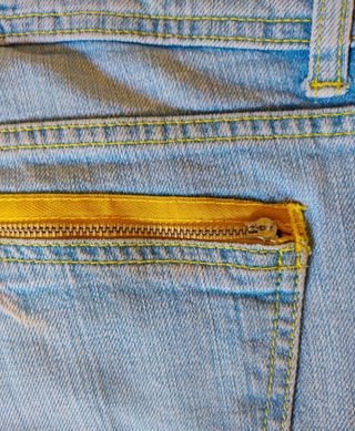 Vaqueros azules desgastados