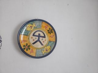Piatti decorativi in ceramica. Prezzo per piastra: 