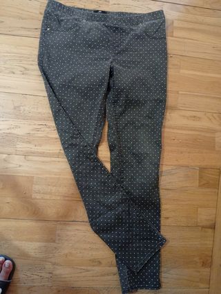 Pantalones H&M grises estampados puntos