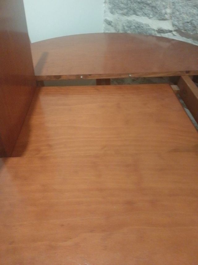 Mesa redonda de madera para comedor extensible