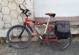 KONA Kula (horquilla carbono, frenos hidráulicos)