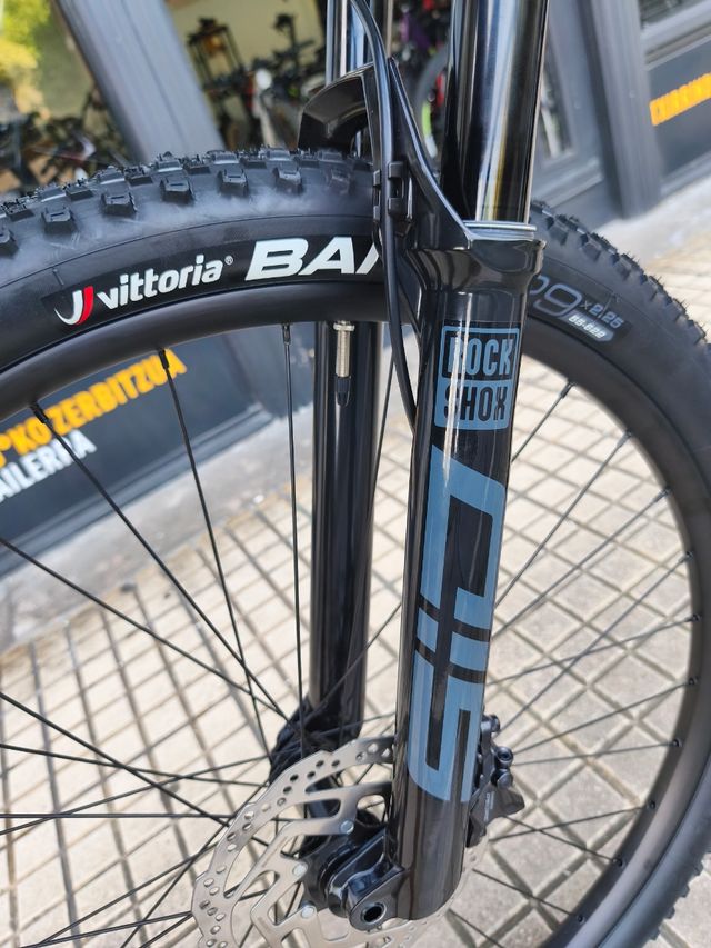 Bicicleta Berria Mako Elite Deore