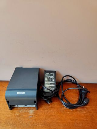 Impresora de etiquetas Epson con cargador 