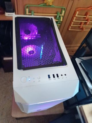 PC Gaming i7 9700F 32GB RAM Blanca