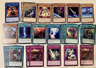 Mazzo Mekk-Knight e World Legacy Yu-Gi-Oh!
