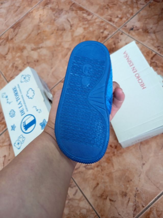 Zapatillas casa niño Talla 21