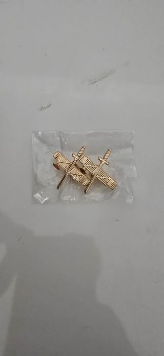 Insignias G.C para cuello de camisas coleccionismo