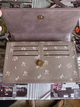 Bolso Morado con Flores