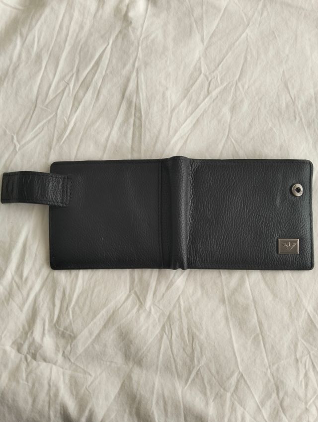 Cartera de polipiel negra medidas 11 por 9