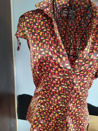 Blusa de raso con estampado