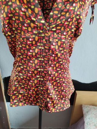 Blusa de raso con estampado