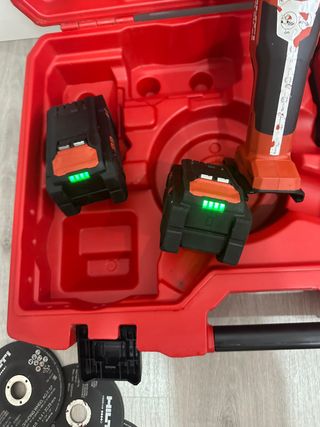Hilti AG 6D-22 Amoladora Angular + Baterías